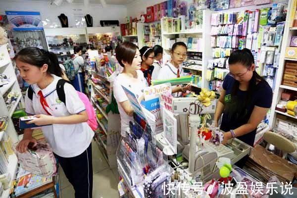 塑料包|孩子书包里的几样东西正摧毁健康,有两种会引发性早熟,父母速查