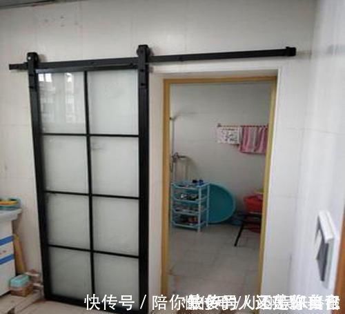 平开门|卫生间万万不要装平开门,聪明人都懂用这种门代替,实用又好看