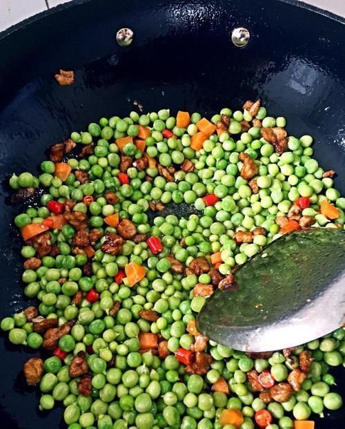 人到中年,不妨多吃3種食物,營養豐富、滋潤身體,早吃早受益