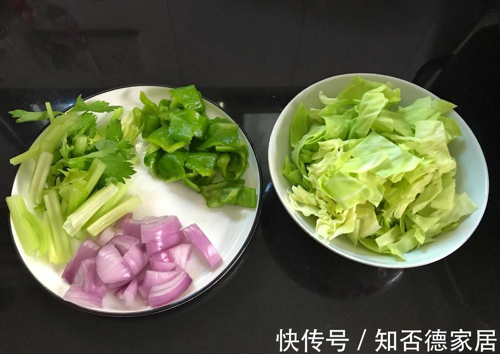 芹菜|晚餐减脂汤,5种素菜煮一锅,低脂低热量,餐前一碗轻松带走油脂