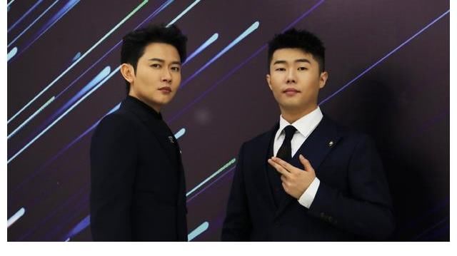 新名|小馋猫周九良直播,捧哏联盟有了新名,爆料糗事太好笑!