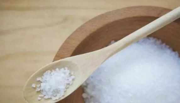 医生反复提醒:若常食用此类盐,就是在拿生命健康做赌注!