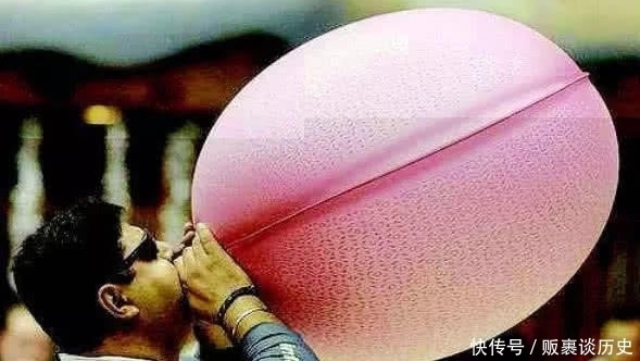 吉尼斯纪录:58岁妇女收藏癖破纪录,无数少女做梦都想得到