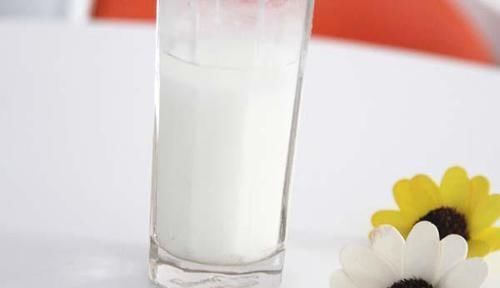 医生|经常喝牛奶和不喝牛奶的差异有多大医生50岁后你会慢慢明白