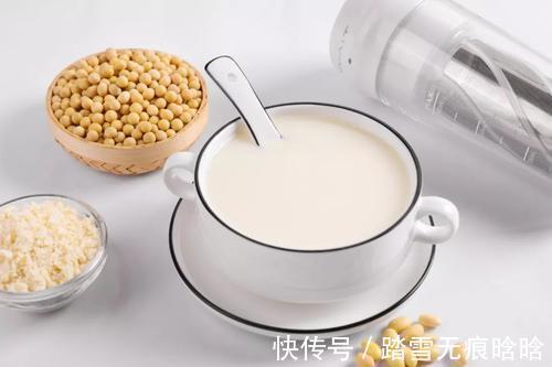 高血脂|血脂高的人,可以每天吃黄豆吗?豆浆也可以喝吗?早看早了解