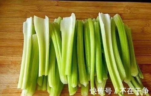 吃芹菜为什么不吃叶子?大部分人不清楚,为了健康不妨了解一下