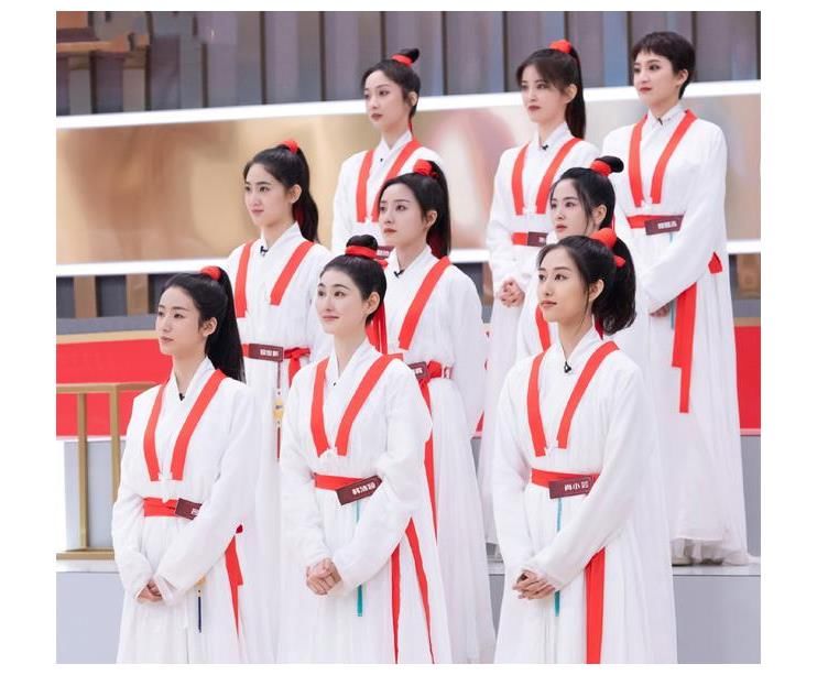 《是女演员》导师拖后腿,刘涛背锅泪洒现场,老演员水平就这?