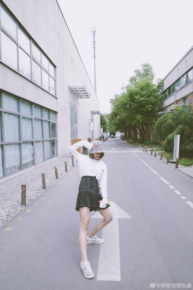 女孩|夏日秀腿正当时“腿精女孩”洋气单品大集合,让秀腿回头率Max