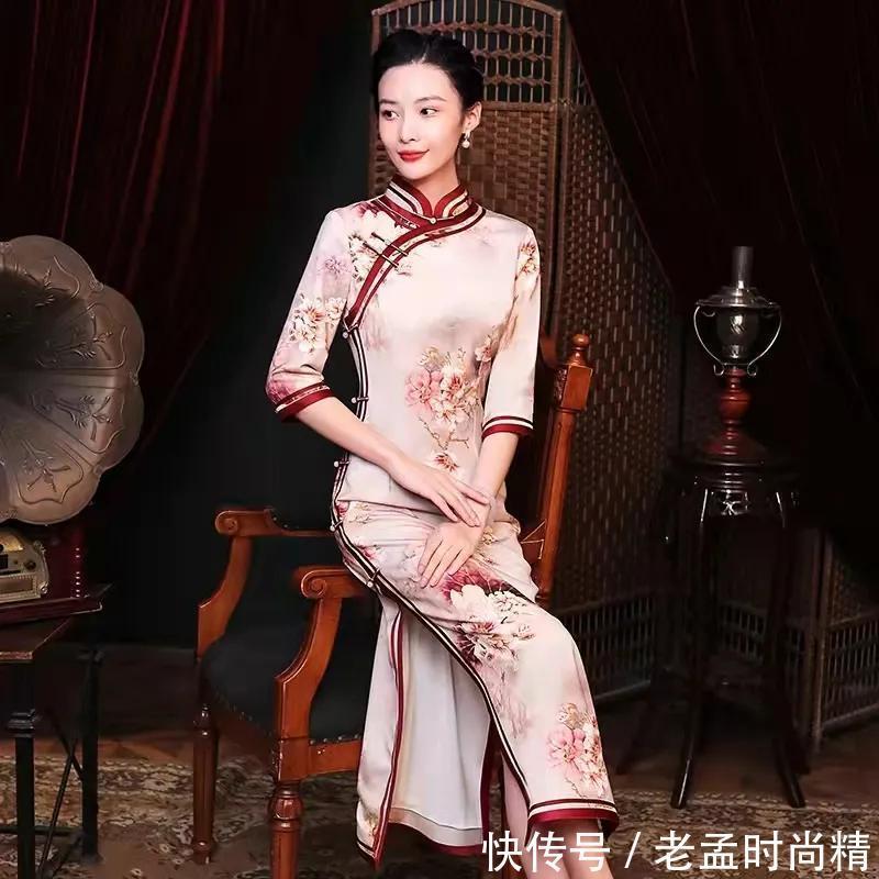 丝绸|薄制丝绸旗袍修身时尚,淡淡的色调暖暖的风格,娇美了女人!