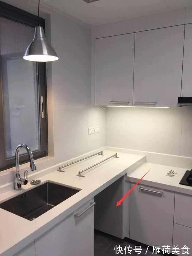 垃圾桶|家庭主妇:厨房地柜不要全打满,空一格更实用!后悔我家装太早了