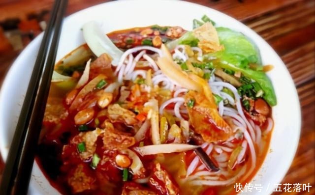 柳州|除了螺蛳粉,柳州这些特色美食小吃也不要错过噢