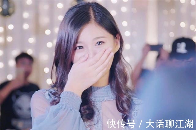小戚|《我家小两口》，这一对堪称现实版江直树夫妇，小戚这女孩我粉了