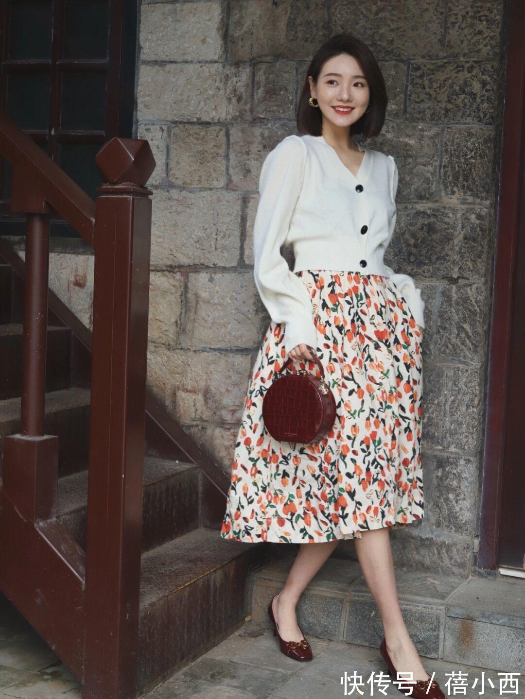 针织衫|“针织衫+半身裙”才是当季最in,来学穿搭技巧,优雅到骨子里