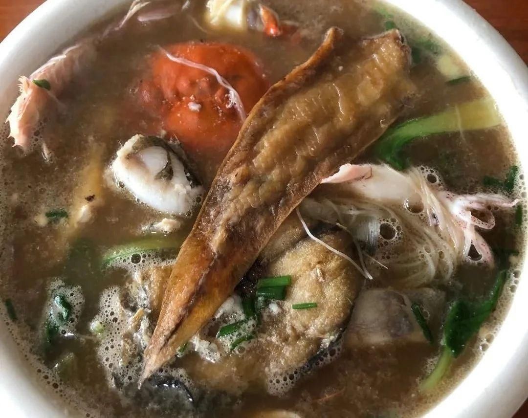  海鸿海鲜面馆|想不到！网红海鲜面馆竟藏在这样的地方