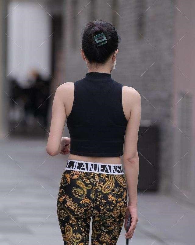 背带裤 打底裤穿出自然不做作风情,适合自己最重要,让你美出高度!