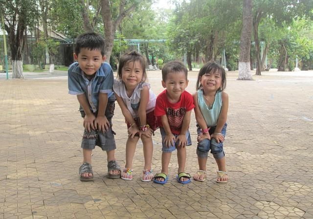 二胎|中产家庭不敢生,一般家庭可劲生,生育“两极分化”是咋造成的