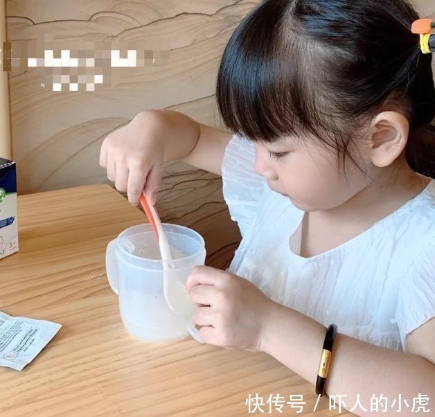 本草新编|被儿科医生“拉黑”的2食物,比零食难消化,积食伤脾,影响发育