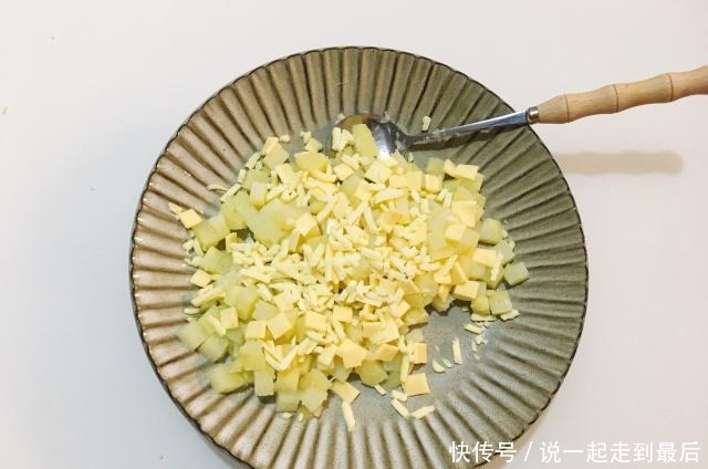 芝士|早餐饼这样做,有肉有蛋有芝士,营养翻倍,软嫩鲜香,孩子超爱吃