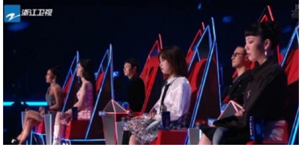 学员|《好声音》首播遭吐槽 8导师太多现场嘈杂