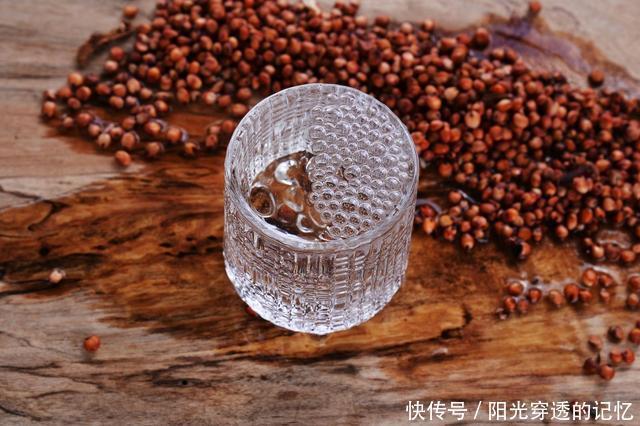 “適量飲酒”和“滴酒不沾”,哪種人容易長(zhǎng)壽不妨一看