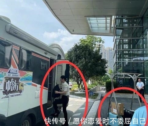 丁真|《中餐厅5》开始录制，黄晓明回归不见龚俊宁静，行李数量是亮点
