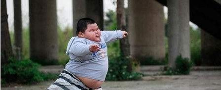 孙子|8岁男孩140斤,奶奶出绝招帮孙子减肥,现在奶奶真难当