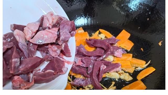 低脂|去买肉,会吃的人经常买这块肉,比瘦肉好吃还不塞牙,低脂又营养