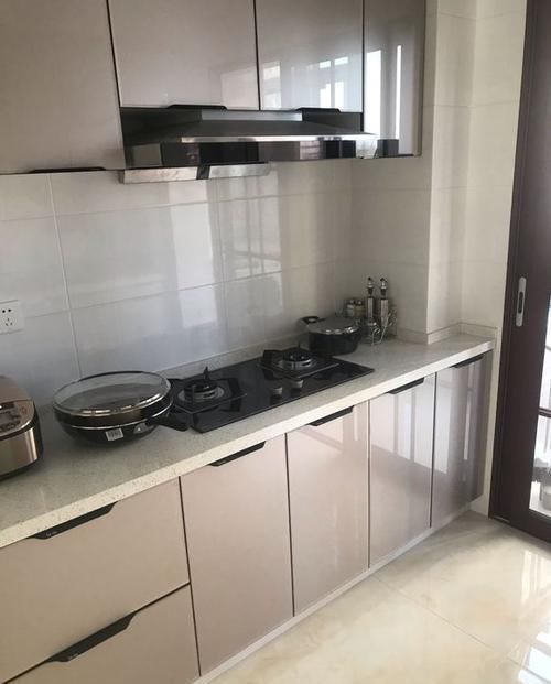 新房|100㎡的新房，现代简约风格简直太美了，尤其是卧室里的榻榻米