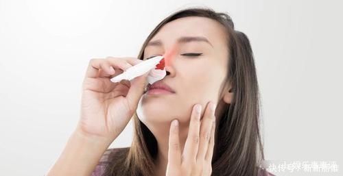 抢救|3岁女童突然流鼻血,医生检查后无法抢救,宝妈痛哭:是我害了她