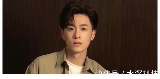 侯明昊|《天天向上》添新人，六位小兄弟集体官宣，颜值人气和一班没法比