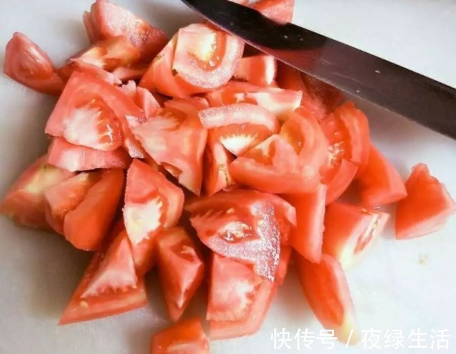 番茄|七月多给家人喝这汤,鲜香美味又下火,2块钱煮一大锅!喝不腻!