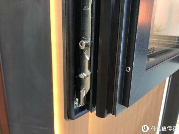 配件|家装门窗选购 篇二：门窗的五金配件怎么选？ 都有哪些小技巧？