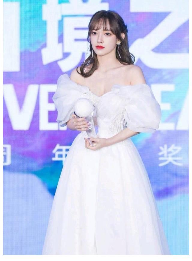 公主裙|程潇减肥上瘾了？瘦到“漫画脸”失去辨识度，精修图都快认不出了