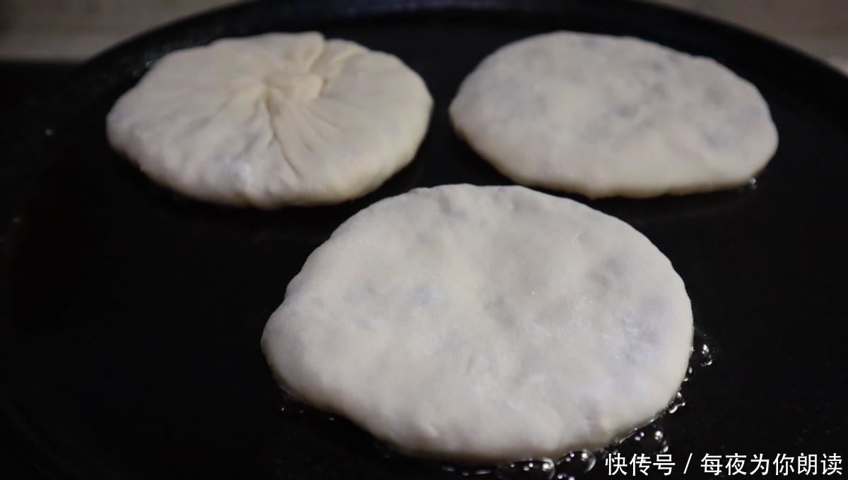 这样做馅饼不仅好吃,还简单易操作,馅料满满