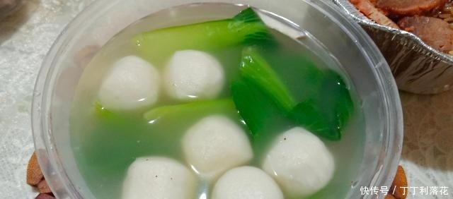 性价比比较高的一家煲仔饭,不想做饭的时候经常光顾