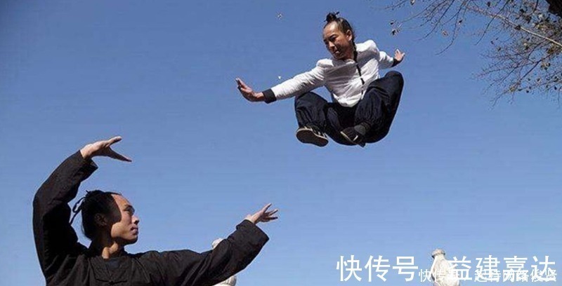 武术$古代大侠飞檐走壁功夫了得,武功到底多厉害?可能和你想的不一样