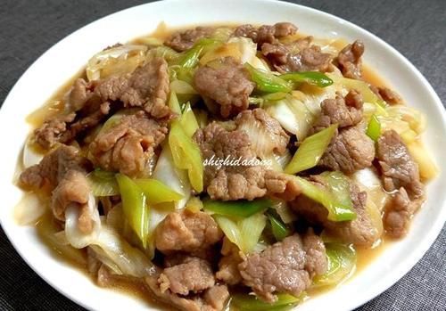 几道总也吃不腻的家常小炒肉，加点爱吃的蔬菜简单烹制，太好吃了！