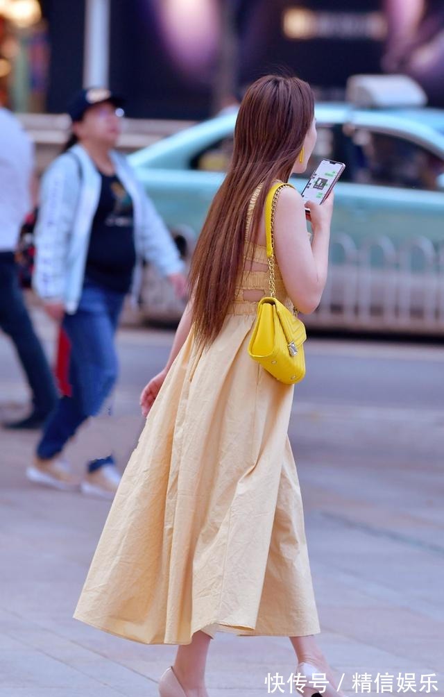 拖鞋 夏日出街必备单品,一双显气质显腿长的高跟儿凉鞋,来一双美一夏