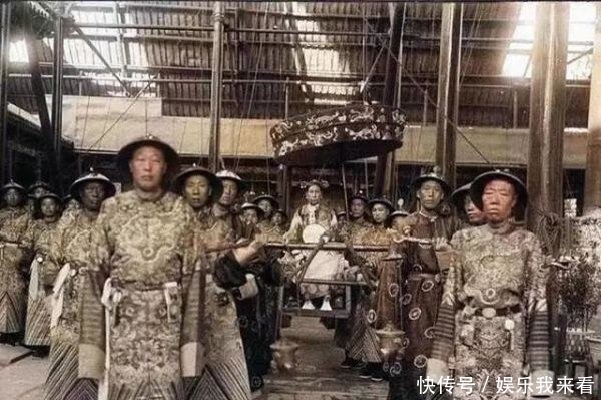 慈禧太后|李莲英罕见彩色老照片,和慈禧同框扮观世音,年轻时面如冠玉