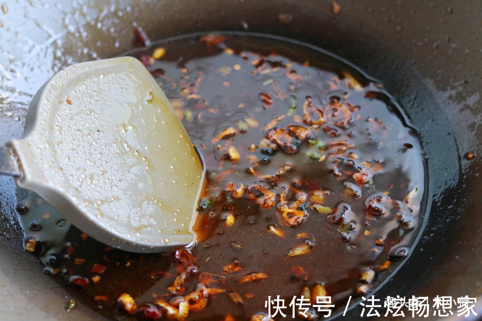 全家|此鱼长相难看，味道赛河豚，和豆腐一起炖，全家人抢着吃