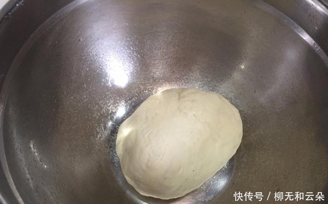 酵母粉|蒸馒头，别只加酵母！学会加“2白”，馒头凉了也不硬，又白又香