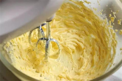 甜点|老外常吃的“黄油”到底是什么？中国很少生产，和酥油有什么差别