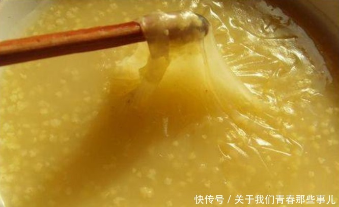 黏稠|喝小米粥好处多,别直接下锅煮,掌握3个技巧,又香又黏,米油厚