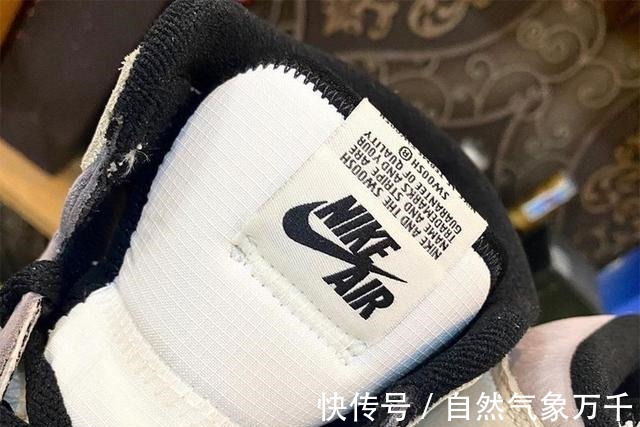 pic 清爽浅色装扮！全新配色「雨鞋」AJ1 实物释出！你打几分！