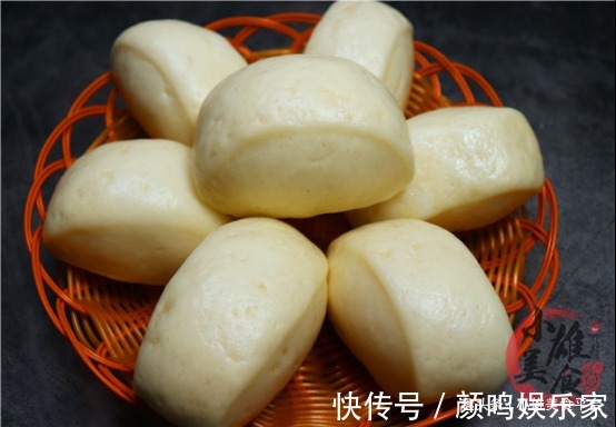 才知道,馒头放冰箱保存就错了!教你一招,放1个月不干硬不发霉