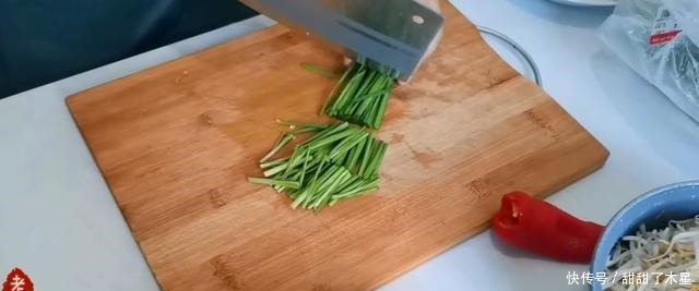 家常菜清炒绿豆芽的做法,清脆爽口不出水,美味可口老陈的最爱