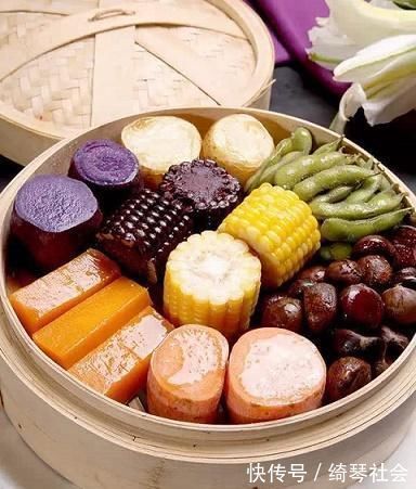 生态平衡|经常便秘真烦恼，多吃三种食物，疏通肠道，有效预防便秘