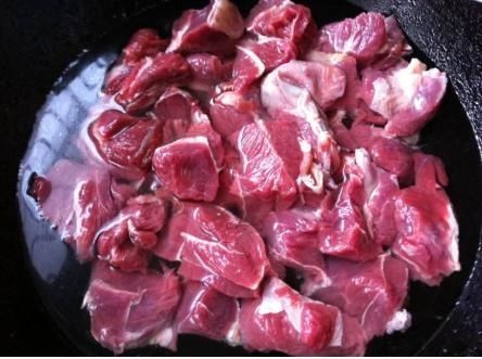 牛肉|牛肉炖不烂咋办大厨加入“这三味”料,牛肉30分钟软烂入味