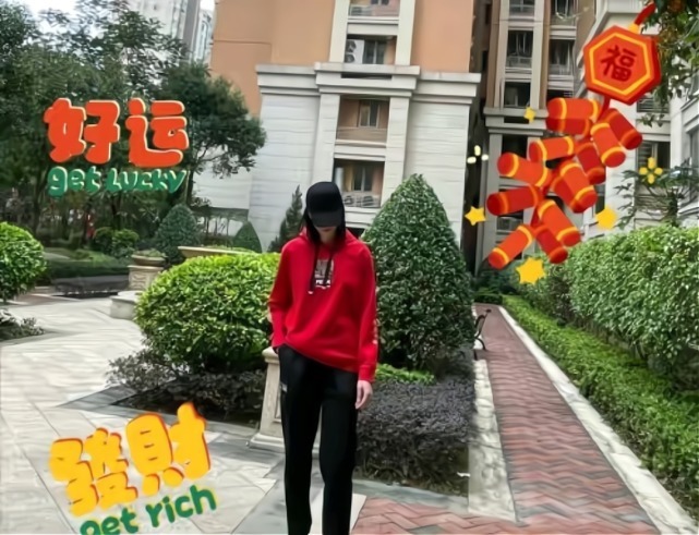 祝福|女排球员教练送祝福!郎平端庄李盈莹懂得感恩,强力主攻浓妆艳抹