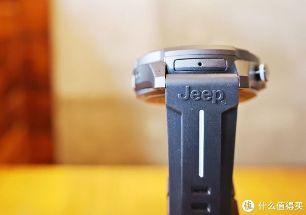 头文字d|2022年的第一款智能表：Jeep黑骑士曜分享评测